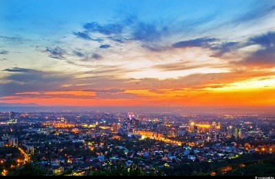 город