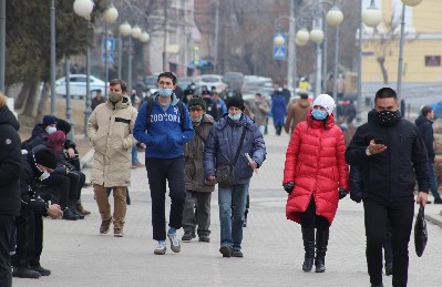 люди в масках