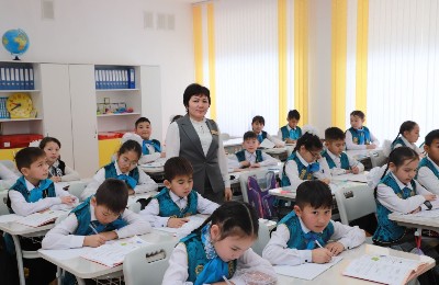 школьники