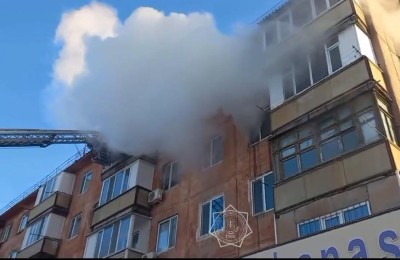 түтін, балкон