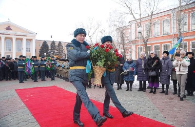Гүл шоқтары, әскерилер