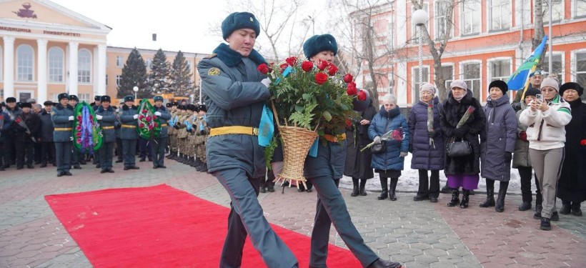Гүл шоқтары, әскерилер Гүл шоқтары, әскерилер
