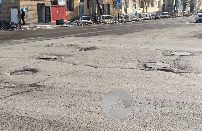 дорога, люк, Arnapress.kz