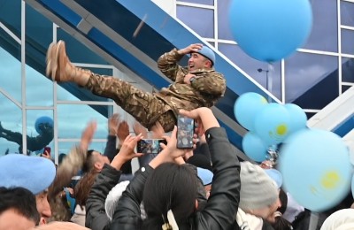 бітімгер, қарсы алды