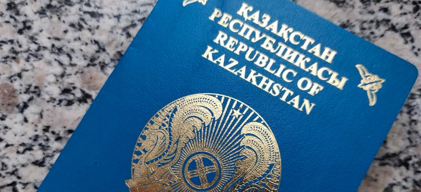 Удостоверение личности и паспорт с истекшим сроком можно будет менять онлайн в Казахстане