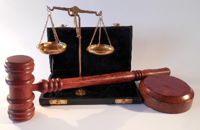 Обещала недвижимость и тендеры: дело экс-судьи Жолмановой передали в суд
