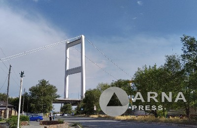 мост