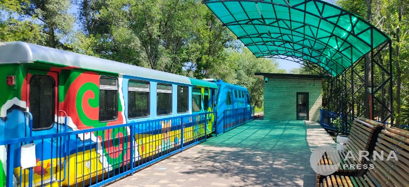 поезд, перрон, детская железная дорога, Arnapress.kz