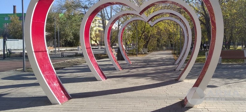 инсталляция, сердца, Arnapress.kz инсталляция, сердца, Arnapress.kz