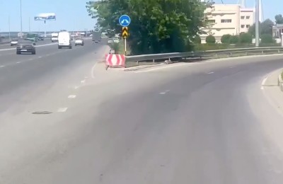 Об ограничениях движения в районе подвесного моста предупреждают семейчан