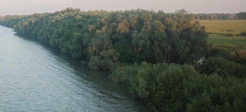 водоем, река водоем, река
