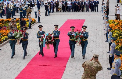 церемония возложения цветов