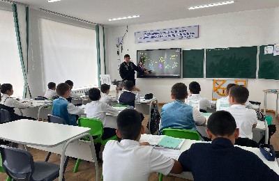 Нурлан Кумаров, педагог