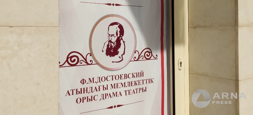 Новые режиссеры, нехватка актеров, международный фестиваль: планы, мечты и проблемы театра из Семея в новом сезоне