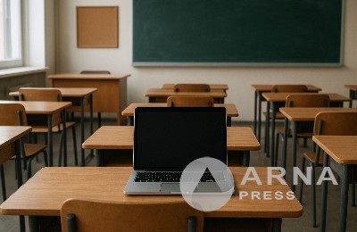 пустые школьные парты
