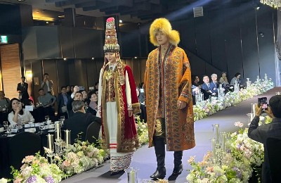 показ национальных костюмов