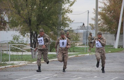 военные