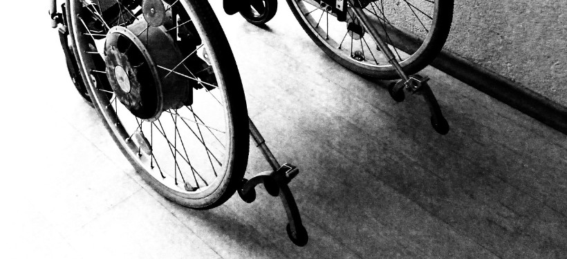 инвалидное кресло, инвалиды