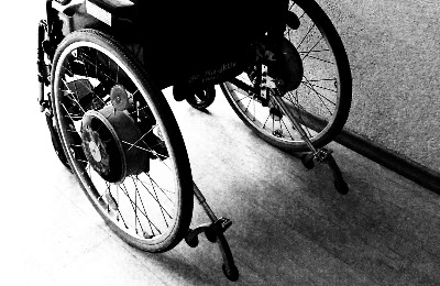 инвалидное кресло, инвалиды