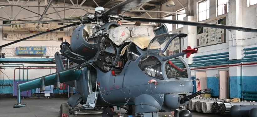 военный вертолет