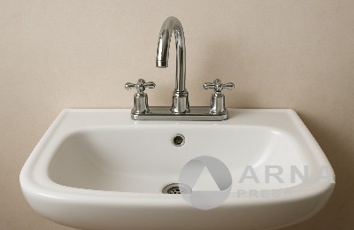 кран и раковина без воды