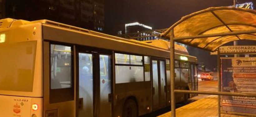 автобус, пассажиры