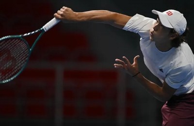 Амир Омарханов