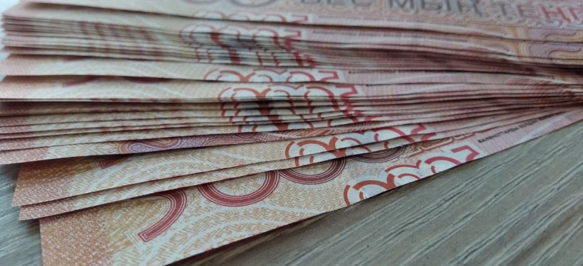 деньги, тенге