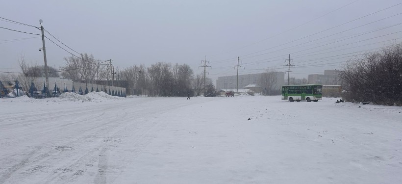 Семейде балалар жүретін қауіпті жол: Северный базар маңындағы жағдай