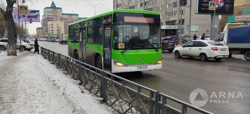 Берік Уәли Семейдің бір шағынауданындағы автобустар мәселесін тексеруге уәде берді
