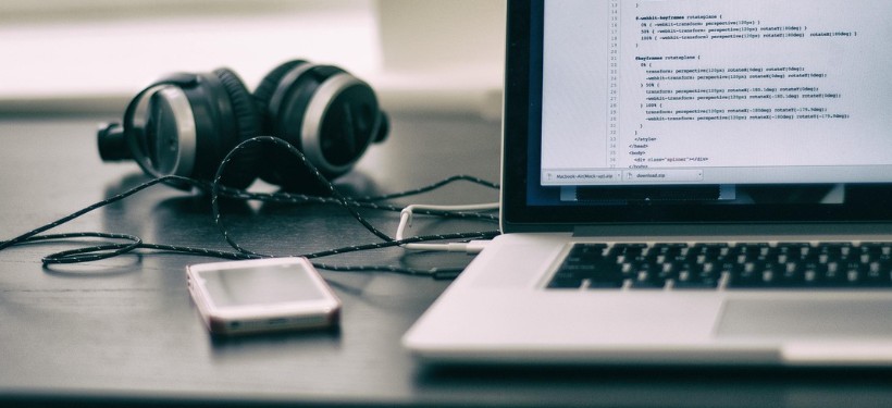 Ещ одна нейросеть добавила версию на казахском языке