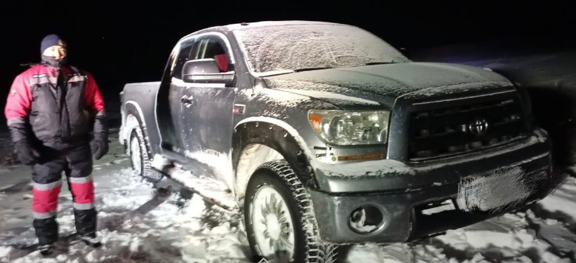 Двух пропавших мужчин искали ночью в степи спасатели и полицейские области Абай