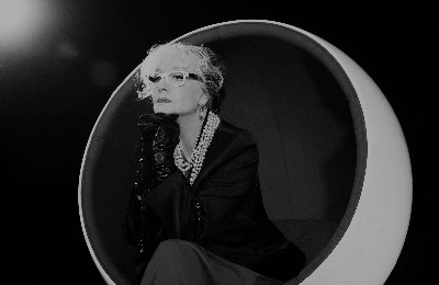 Вера Алентова