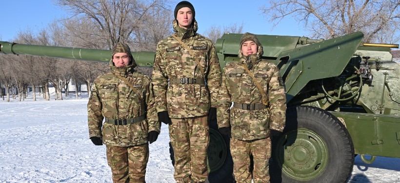 Илья Хальчуков и сослживцы