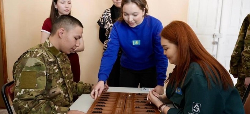 Семейде «Абайдың зияткерлік ізімен» тоғызқұмалақ үйірмесі ашылды