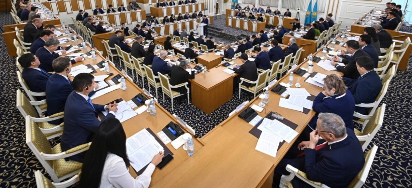 обсуждение поправок в конституцию