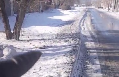 тротуар под снегом