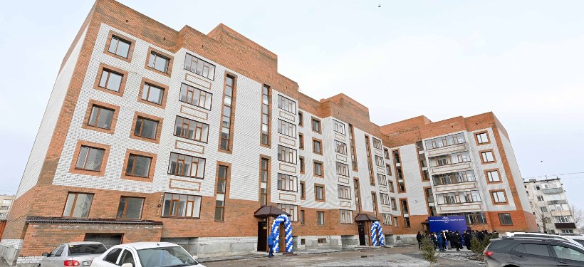 жаңа баспана, осал топ, табыстады