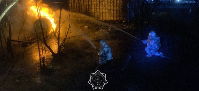 происшествие на АГЗС, тушат пожар