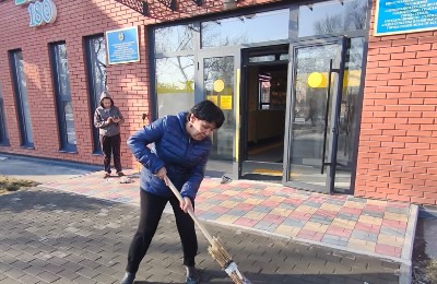 Тазару күні отметили субботником в Семее
