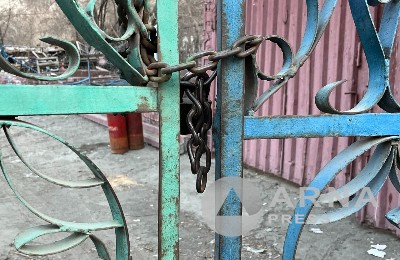 замок, ворота детского парка