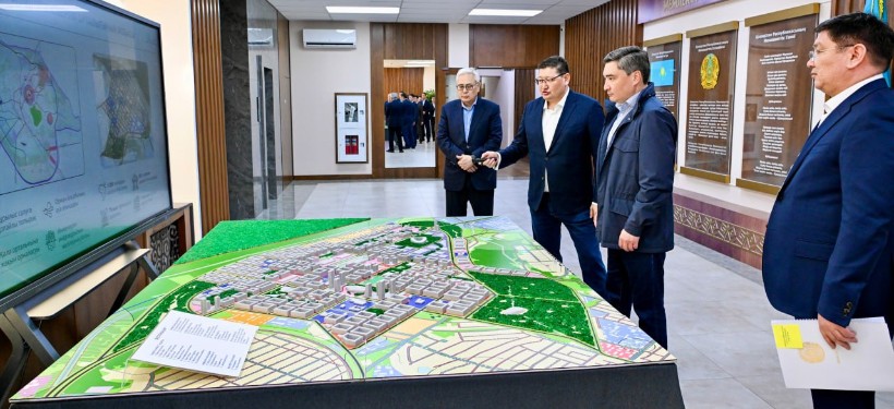 Олжас Бектенов в области Абай