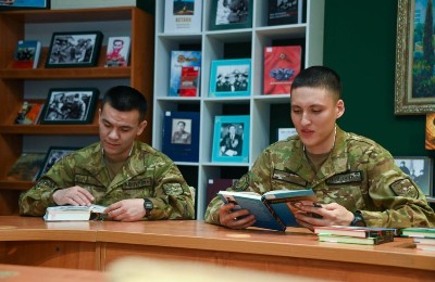 кітап, әскер, міндет