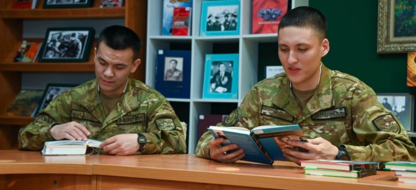 кітап, әскер, міндет