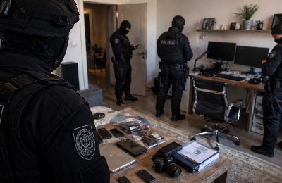 қылмыс, сауда, порностудия