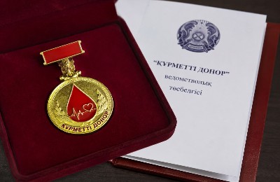 донор, қан тапсыру, төсбелгі