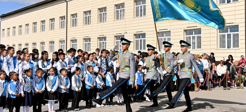 мектеп, білім күні, 1 сынып