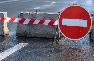 перекрытая дорога