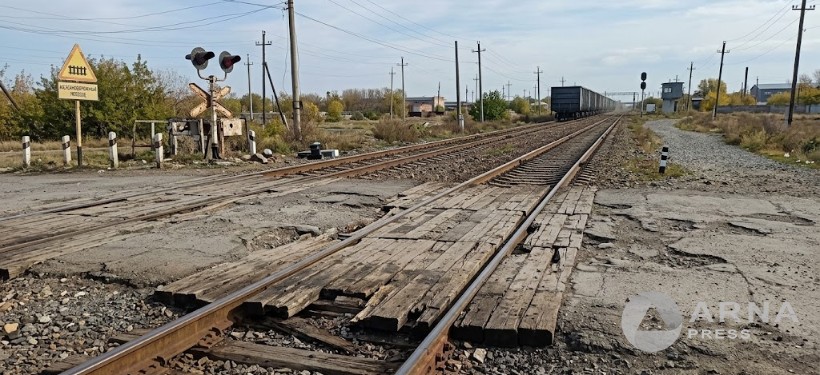 старый настил на ж/д переезде